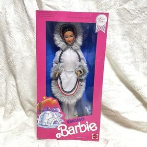 MATTEL Vintage New Eskimo Barbie 1990 Dolls of the World Collection NRFB